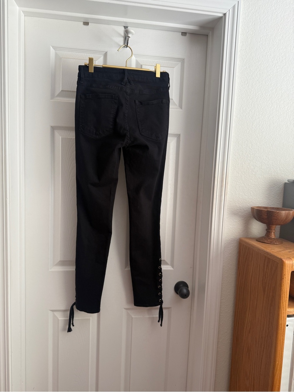 Good American Black Women's Lace-Up Hem Jeans
